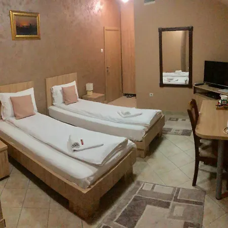 Apartmani Zecevic Никшич Экстерьер фото